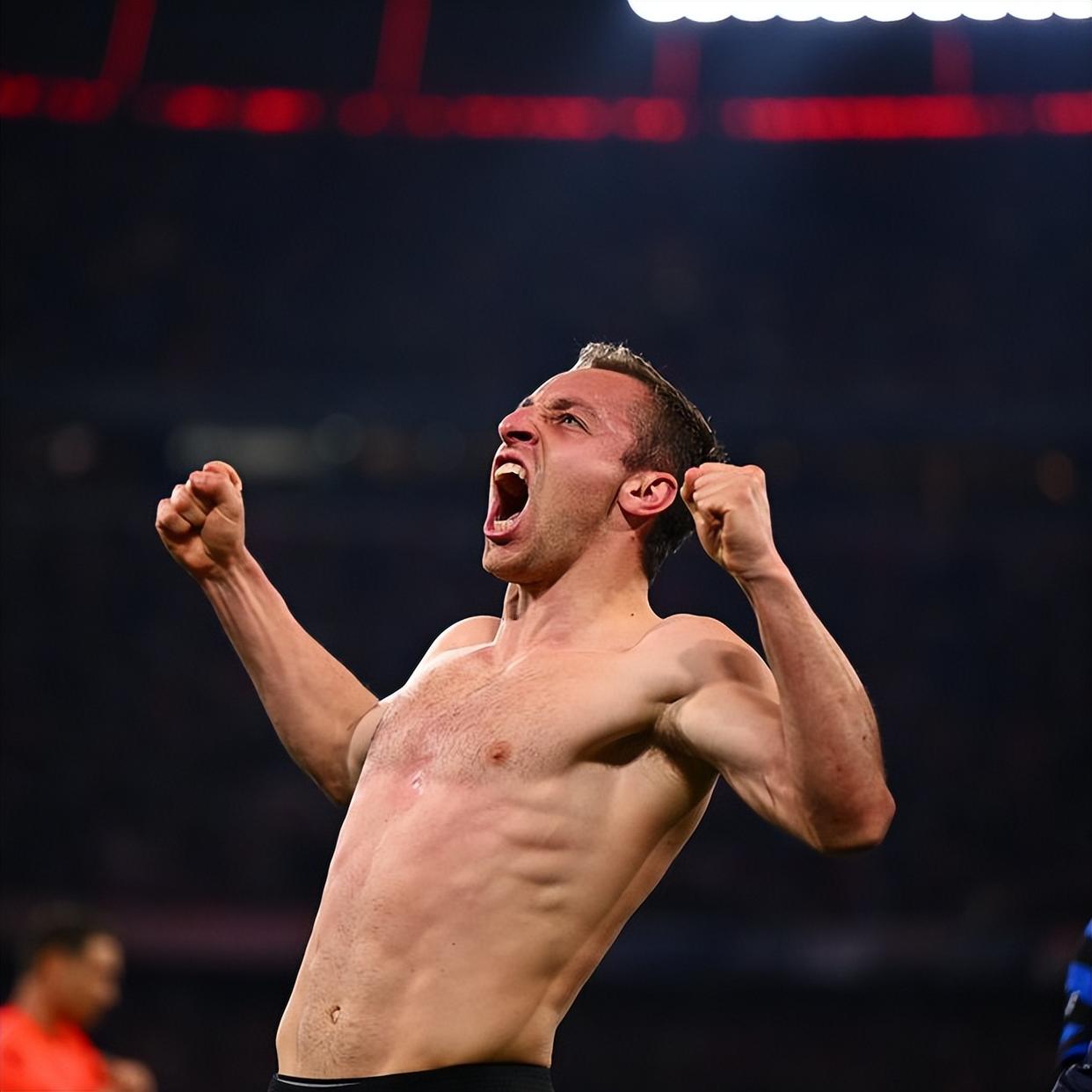 国际米兰轻取荷兰，穆勒扛起全队