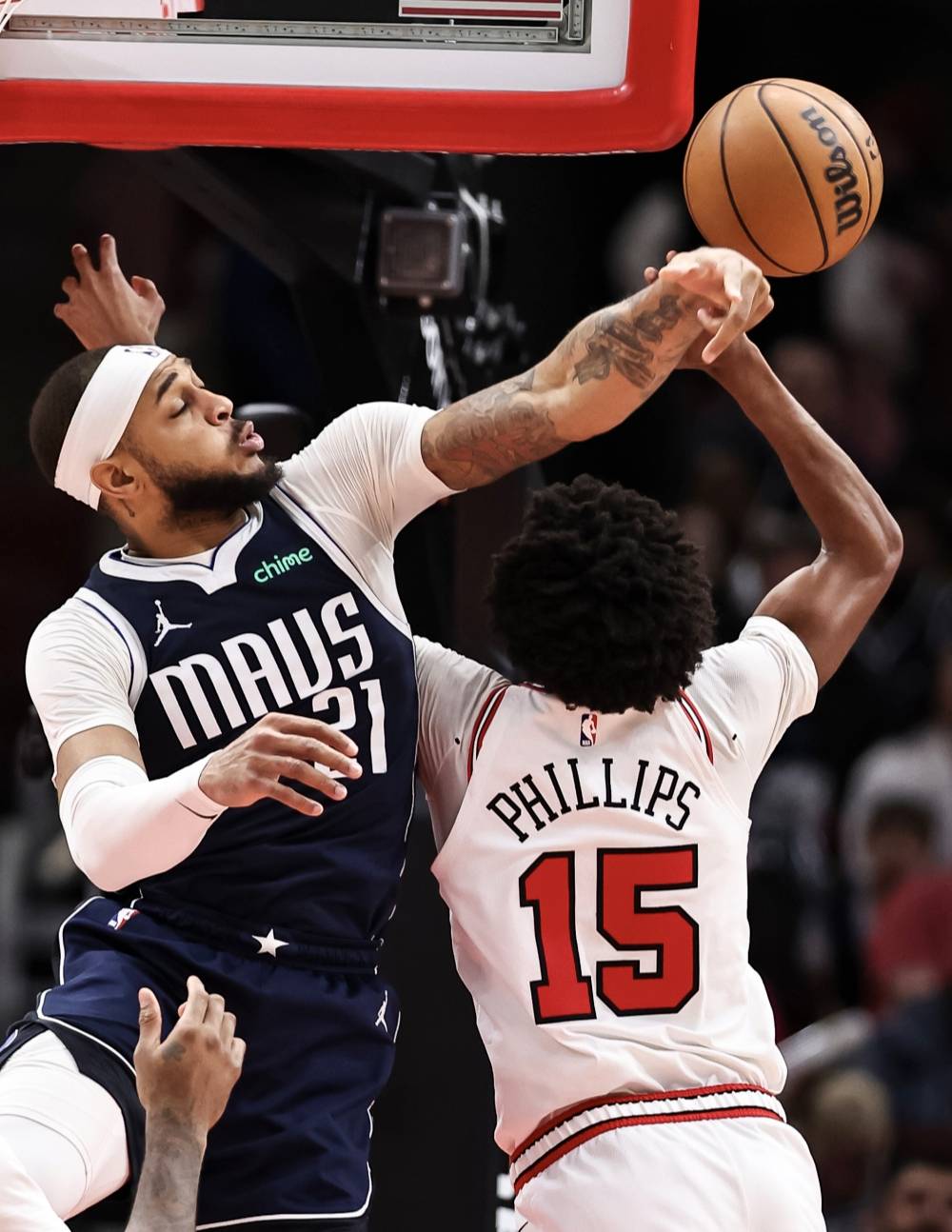 独行侠鏖战76人，伦纳德统治全场