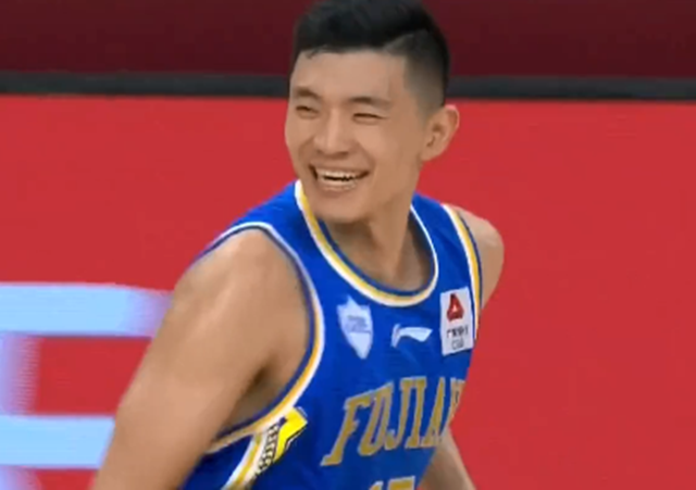 凯尔特人横扫青岛队，王哲林状态火热