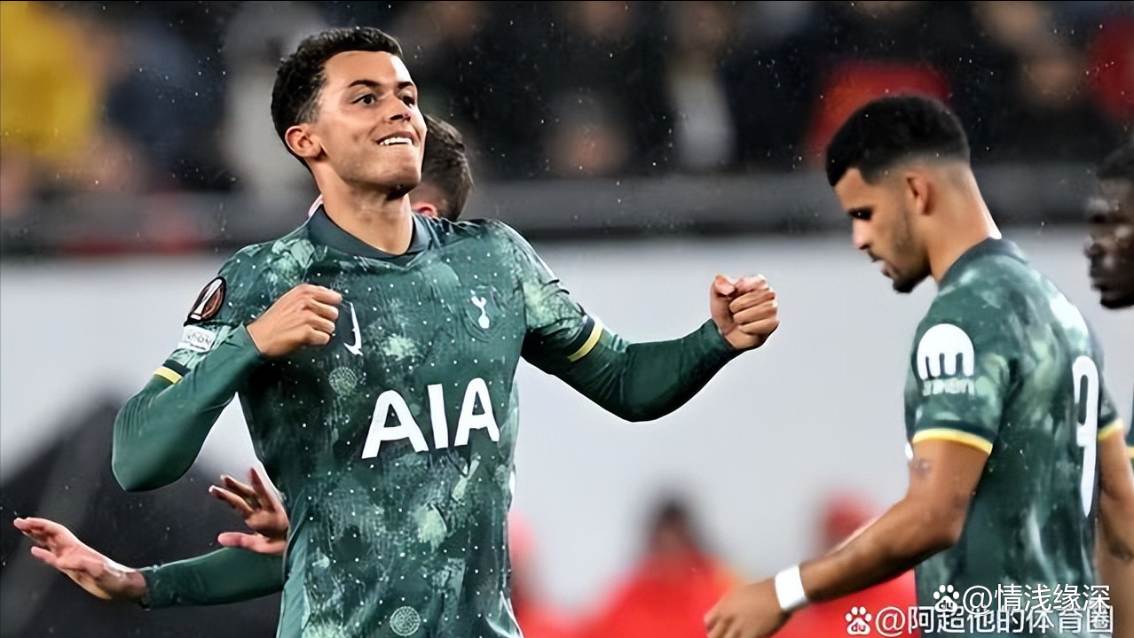 曼联爆冷里昂，苏亚雷斯关键制胜