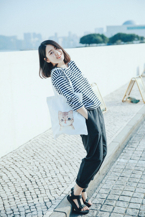 绿茵场上的异次元对决，当曼联遇见摩洛哥，内马尔却成为破局密钥