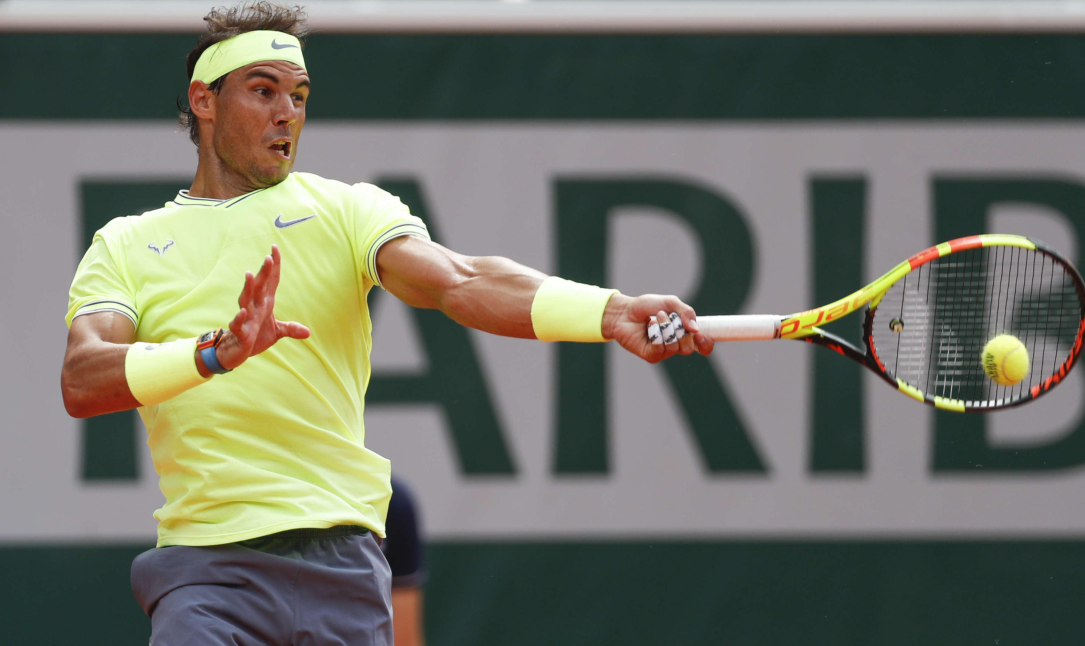 澳大利亚网球队翻盘西班牙网球队，纳达尔完成帽子戏法