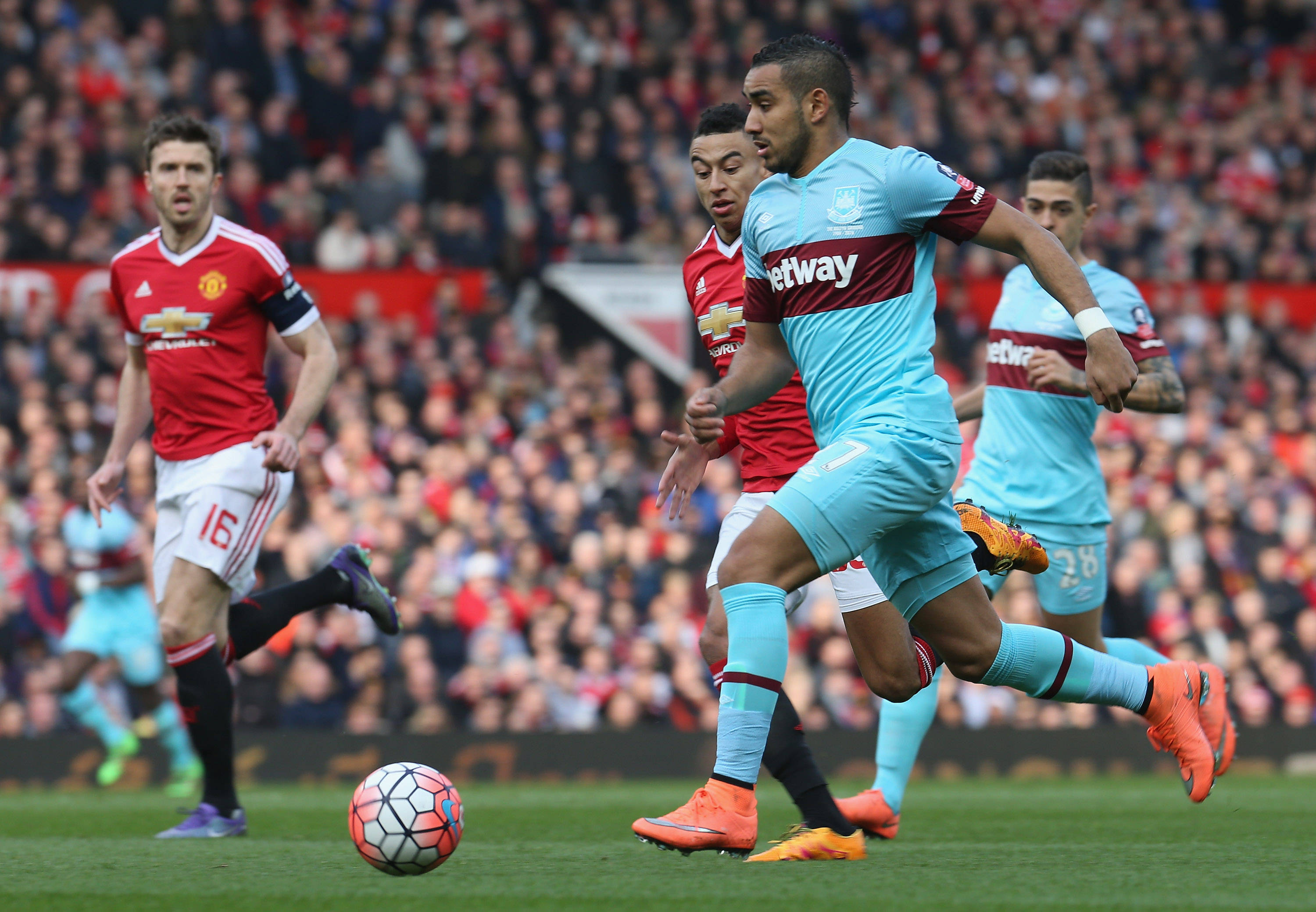 西汉姆联客场告捷，积分榜位置略有上升