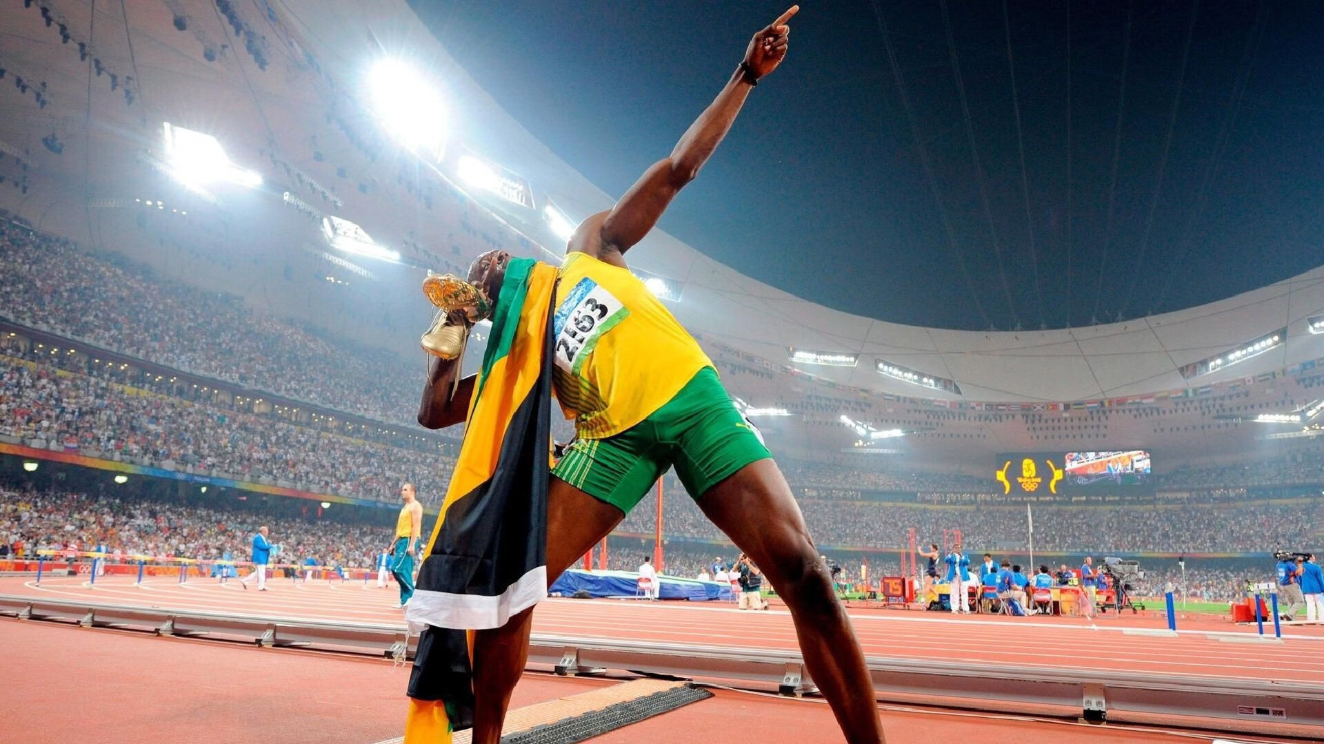 绿茵场上的地理错位,当欧冠半决赛的战术智慧,照亮智利绝杀厄瓜多尔的经典瞬间