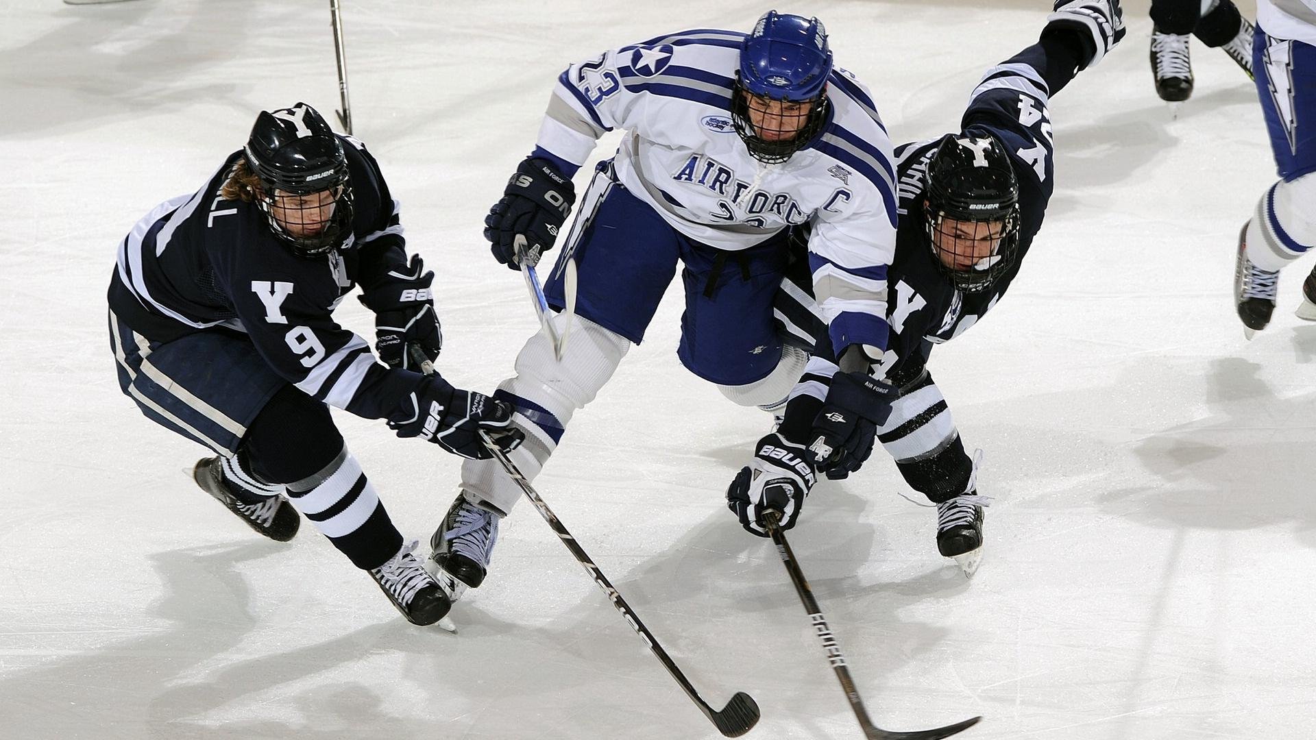布克生涯之夜狂飙62分，猛龙双加时险胜鹈鹕